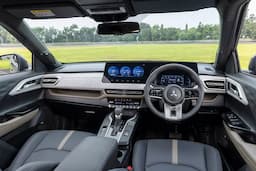 Mitsubishi XFORCE thumbnail 2