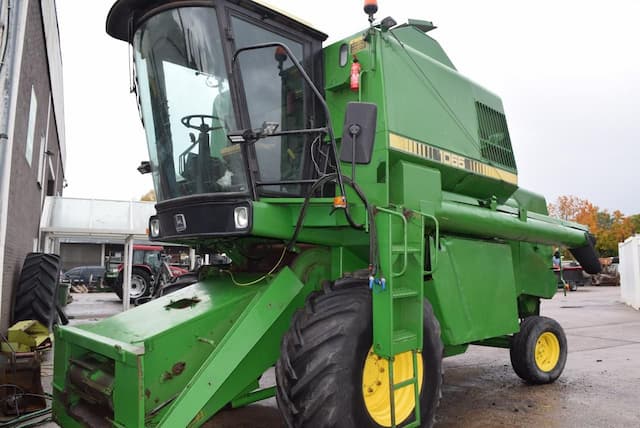 John Deere 1065